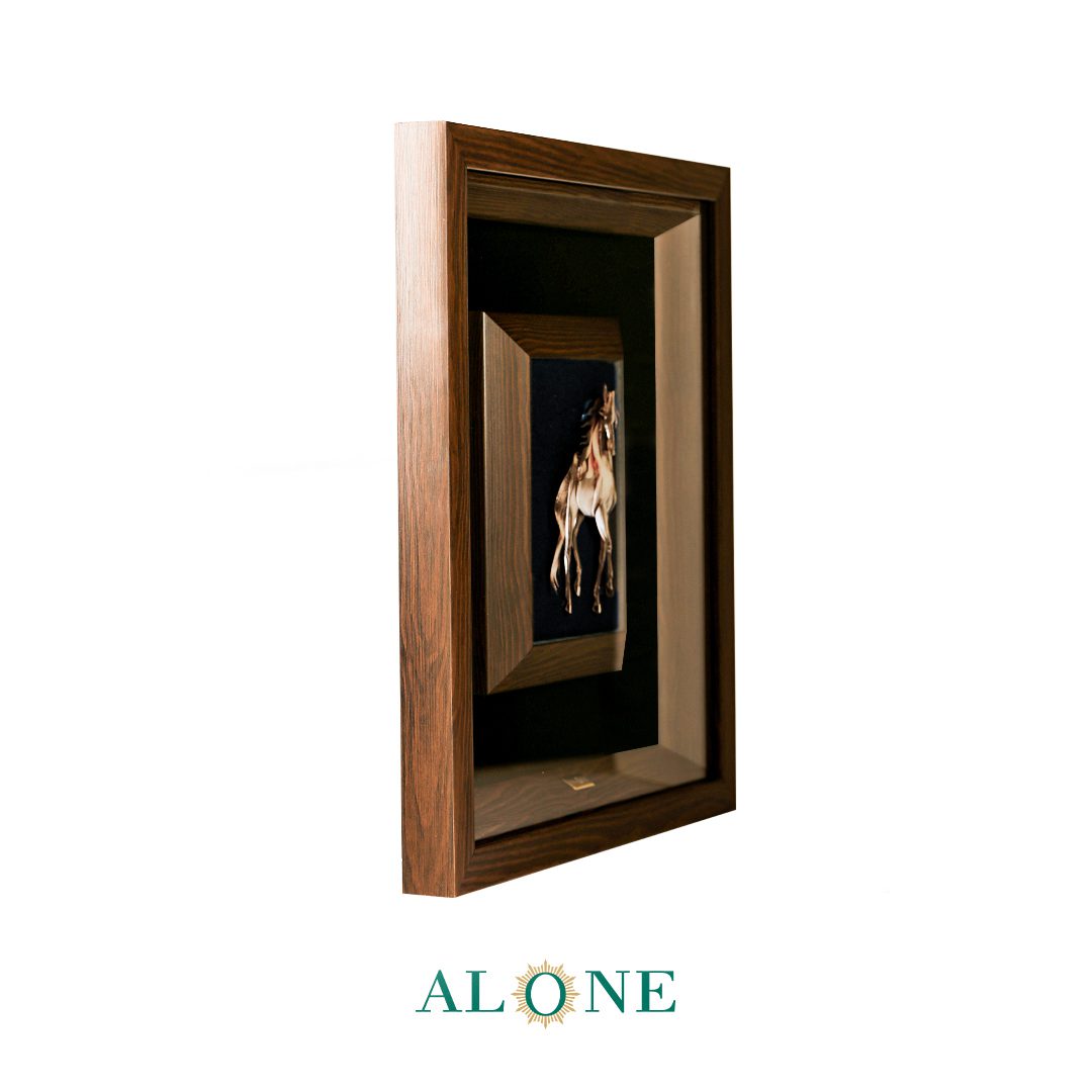 تابلو تارا قهوه ای 32*36 - Image 2