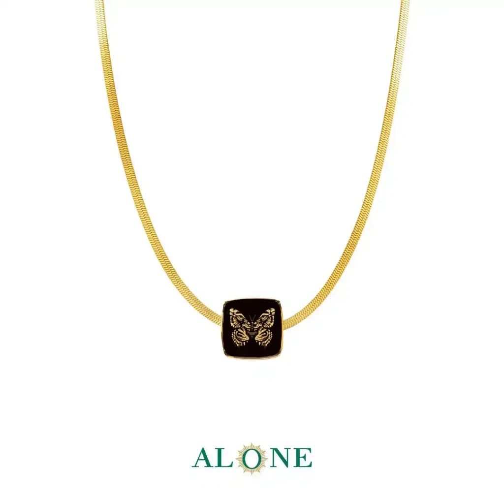 گردنبند مربع نيلا انيكس فران