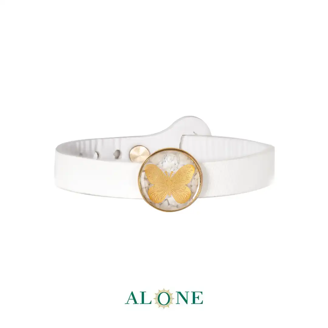 دستبند چرم سفید صدف پروانه