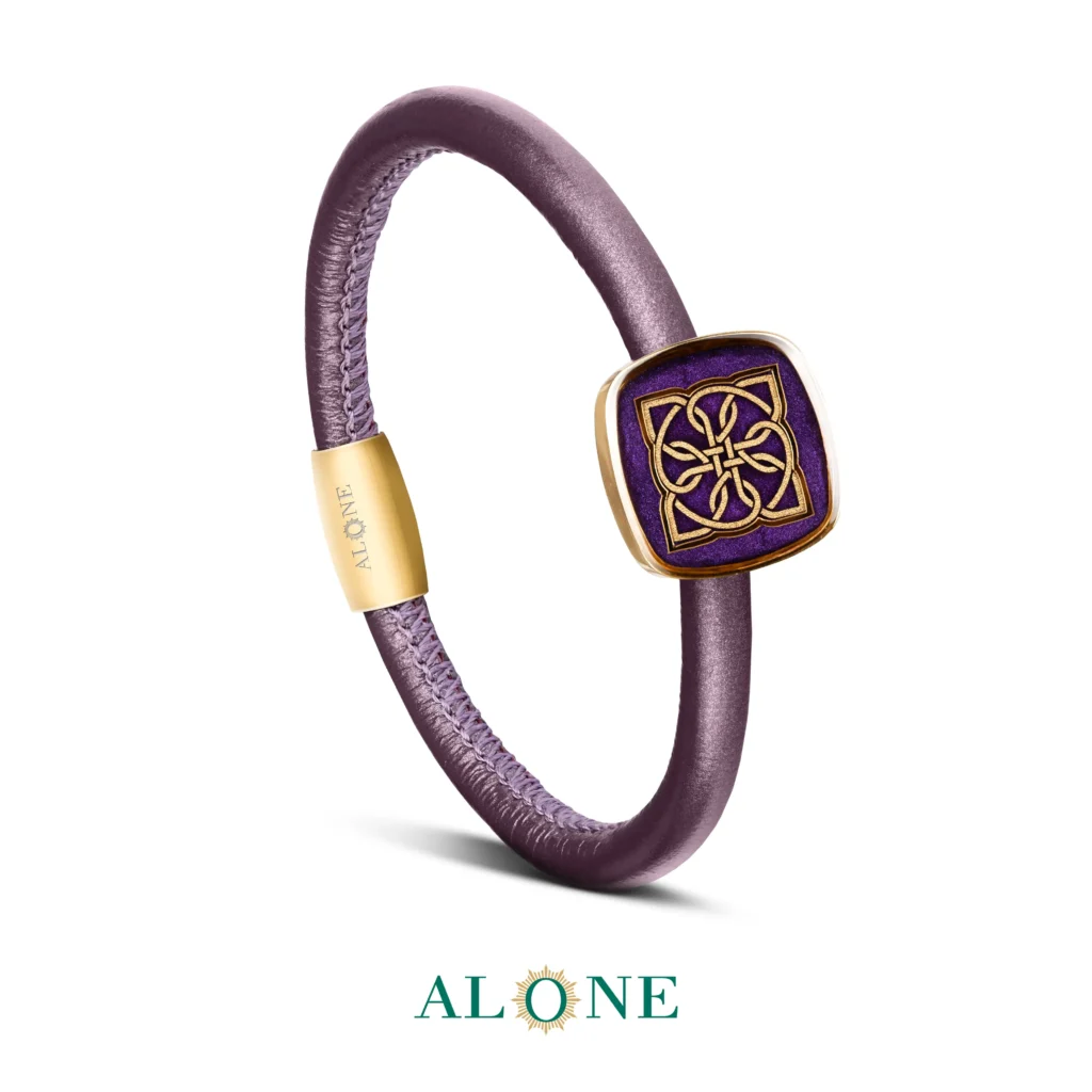 دستبند چرم لوله ای بنفش آرمیس